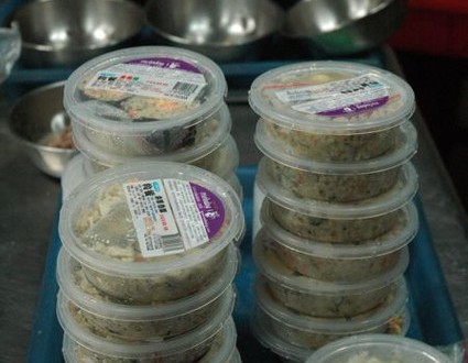 1380943745-2167928286