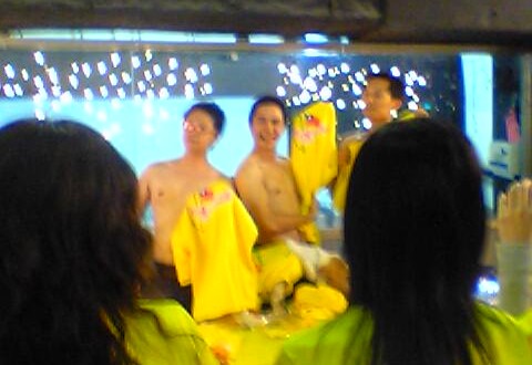 1380945744-2705730812