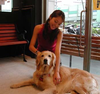 1380945859-2175845487