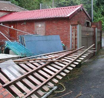 1380945976-3034027857