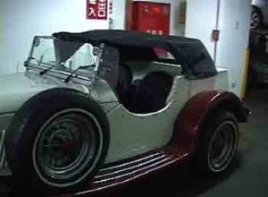 1380946172-3405338217