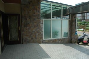 1380943788-1844078812