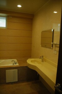 1380943796-1431244165